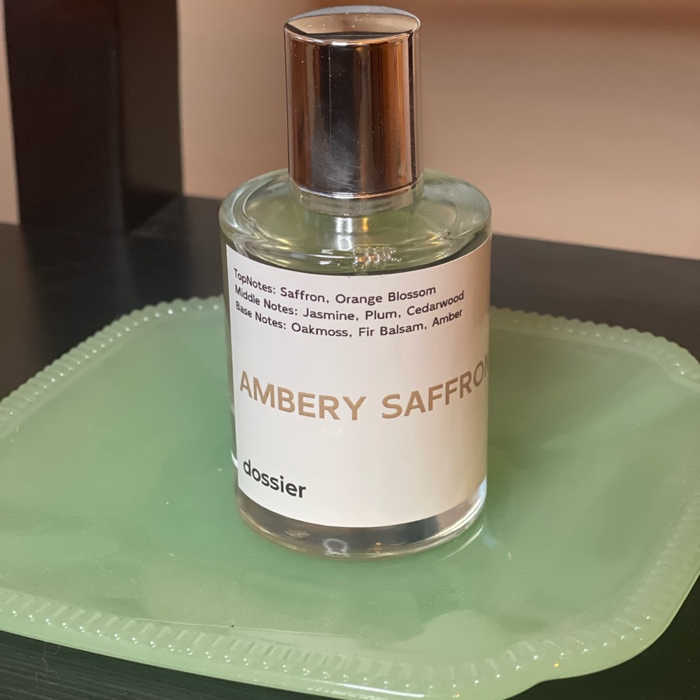 Dossier Ambery Saffron